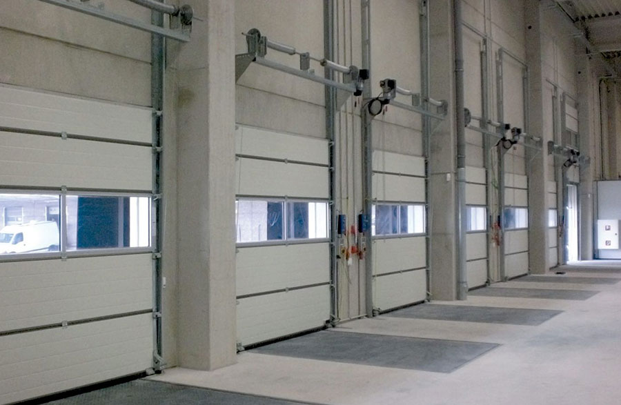 倉(cāng)庫(kù)提升門(mén)